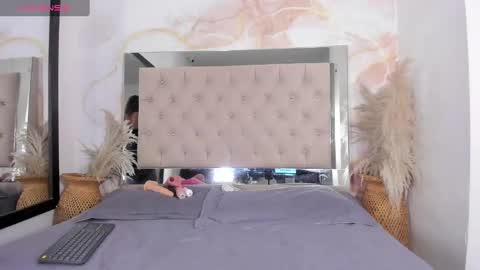 Snapshot of ainaah_ chatting on 09-26-25, 12:09 Ainaah online show from 09-26-25, 12:09