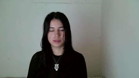 J  online show from 05-04-26, 06:59