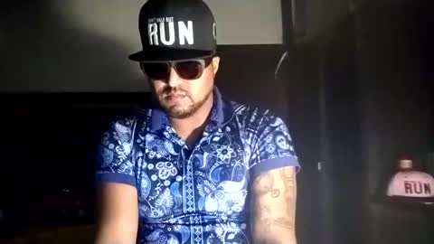 Snapshot of airoon91 chatting on 10-06-25, 04:32 airoon91 online show from 10-06-25, 04:32