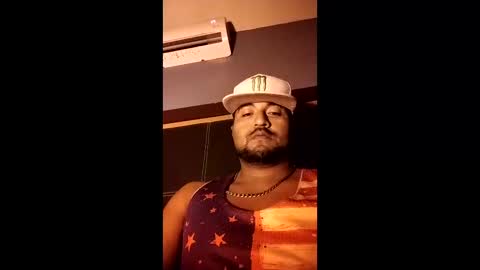 Snapshot of airoon91 chatting on 10-21-25, 09:43 airoon91 online show from 10-21-25, 09:43