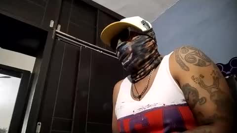 Snapshot of airoon91 chatting on 11-18-25, 09:25 airoon91 online show from 11-18-25, 09:25