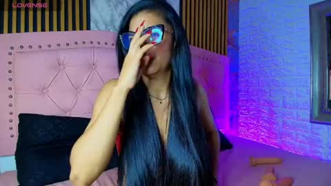 Snapshot of aisha__cambell chatting on 04-25-26, 01:52 aisha__cambell online show from 04-25-26, 01:52