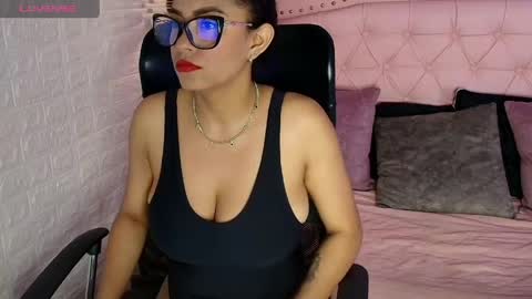 Snapshot of aisha__cambell chatting on 05-04-26, 10:33 aisha__cambell online show from 05-04-26, 10:33