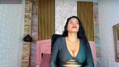 Snapshot of aisha__cambell chatting on 05-13-26, 10:12 aisha__cambell online show from 05-13-26, 10:12