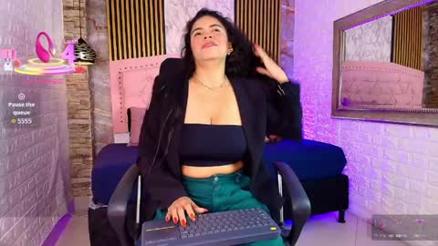 Snapshot of aisha__cambell chatting on 05-25-26, 10:54 aisha__cambell online show from 05-25-26, 10:54
