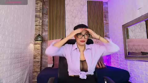 Snapshot of aisha__cambell chatting on 05-31-26, 10:44 aisha__cambell online show from 05-31-26, 10:44