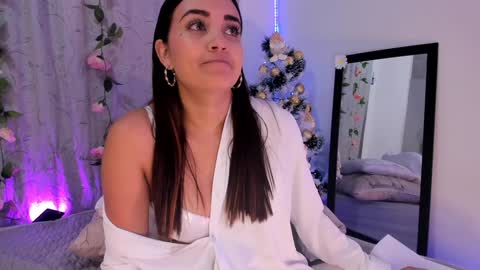 Aisha online show from 12-29-24, 03:13