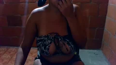 aisha koswell3 online show from 11-25-25, 02:22