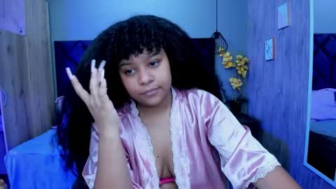 Snapshot of aisha_linh chatting on 11-23-25, 02:55 Aisha online show from 11-23-25, 02:55