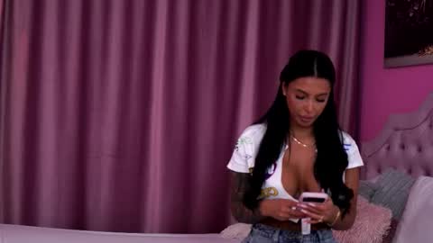 Snapshot of aishaadevoe chatting on 02-21-26, 08:43 Maddy online show from 02-21-26, 08:43