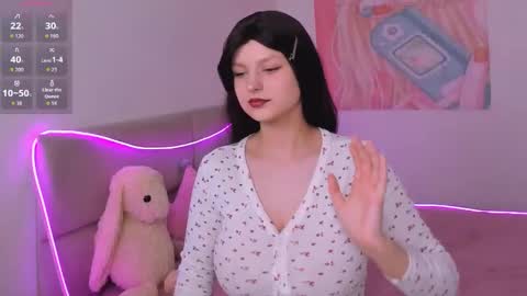 Aisha online show from 11-28-25, 03:42