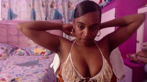 Aisha online show from 12-17-25, 08:37