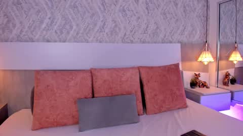 Aisha online show from 03-06-25, 06:48