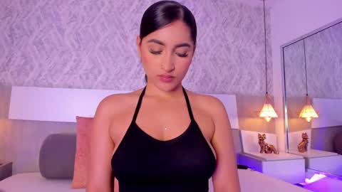 Aisha online show from 09-08-25, 03:22