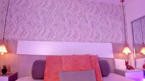 Aisha online show from 10-10-25, 03:22