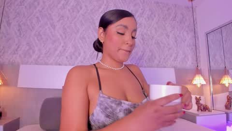 Aisha online show from 12-05-25, 04:14