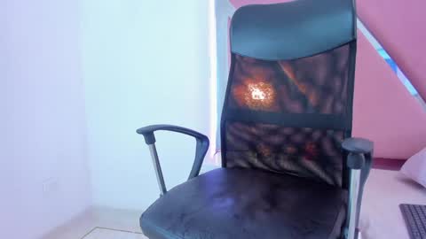 Snapshot of aisharodgers00 chatting on 12-12-24, 08:43 Aisha Rodgers online show from 12-12-24, 08:43