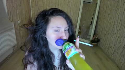 Aisha online show from 01-24-25, 03:22