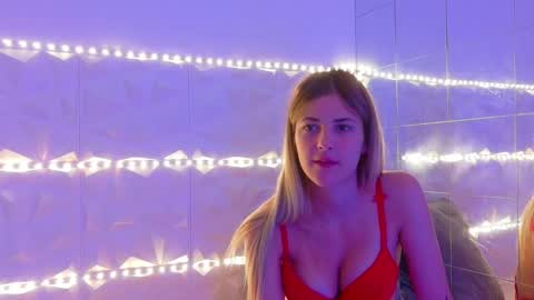 Aisha online show from 09-18-25, 05:20