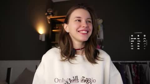 Snapshot of aislyfarran chatting on 01-19-26, 01:09 Aliza online show from 01-19-26, 01:09