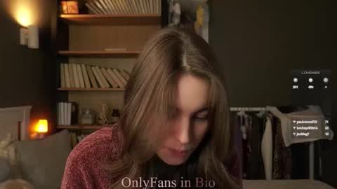 Snapshot of aislyfarran chatting on 02-03-26, 01:15 Aliza online show from 02-03-26, 01:15