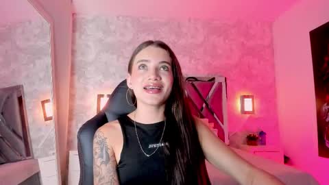 little aitana  online show from 01-14-26, 06:24