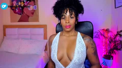 Aitana Brown online show from 05-19-26, 10:05