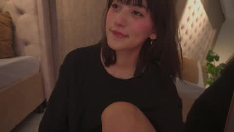 Snapshot of aitana_jhons chatting on 02-15-26, 11:19 Aitana Jhons online show from 02-15-26, 11:19