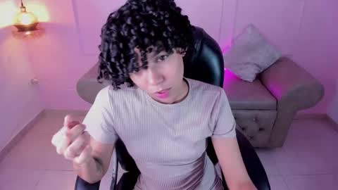 Aitana online show from 12-16-25, 07:08