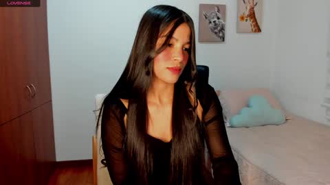 Snapshot of aitanaa1_ chatting on 02-04-25, 12:19 Aitana online show from 02-04-25, 12:19