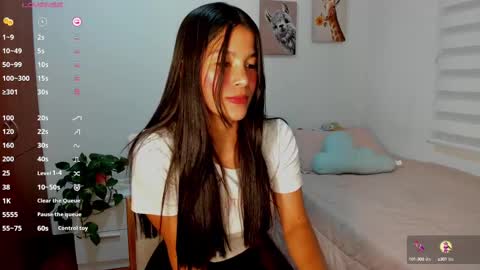 Snapshot of aitanaa1_ chatting on 03-11-25, 08:52 Aitana online show from 03-11-25, 08:52