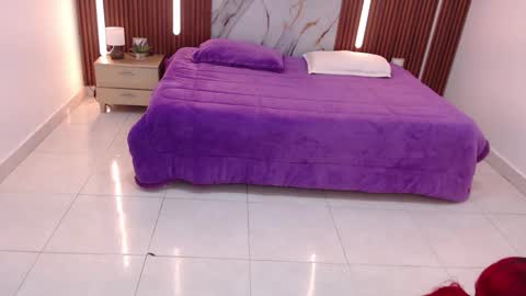 Snapshot of aixa_shaw chatting on 09-12-25, 12:05 AIXA online show from 09-12-25, 12:05