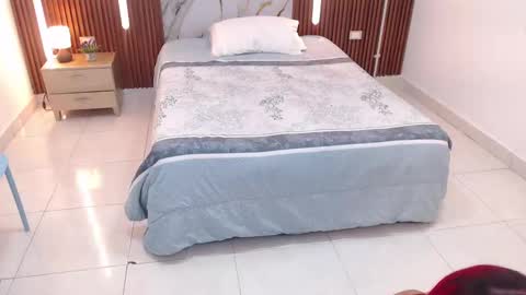 Snapshot of aixa_shaw chatting on 09-18-25, 12:07 AIXA online show from 09-18-25, 12:07