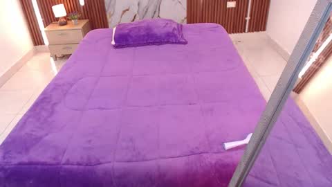 Snapshot of aixa_shaw chatting on 11-02-25, 12:29 AIXA online show from 11-02-25, 12:29