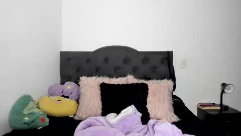 Aizen My- online show from 11-23-25, 02:22