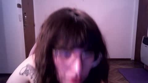 Snapshot of akamedolle chatting on 11-26-25, 02:56 Veronica Akame 3 online show from 11-26-25, 02:56