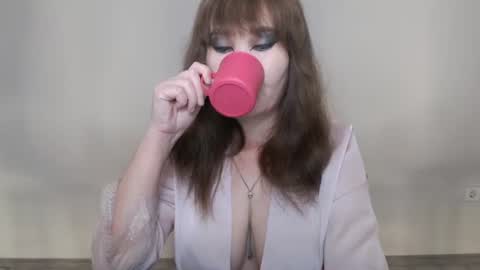 Snapshot of akanire chatting on 07-17-26, 03:39 Shelly online show from 07-17-26, 03:39