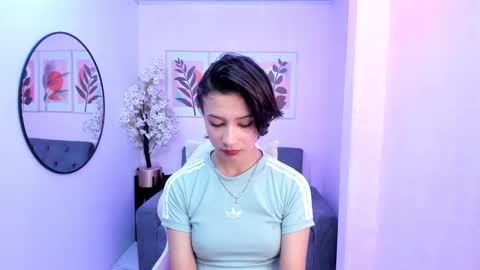 Snapshot of akaza_hakuji_ chatting on 01-24-25, 12:31 Azaka online show from 01-24-25, 12:31