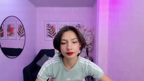 Snapshot of akaza_hakuji_ chatting on 02-19-25, 12:00 Azaka online show from 02-19-25, 12:00