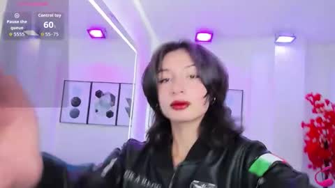 Snapshot of akaza_hakuji_ chatting on 11-25-25, 12:38 Azaka online show from 11-25-25, 12:38