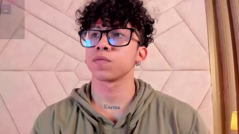 akazaboy online show from 10-20-25, 04:24