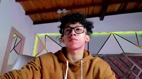 Snapshot of akazaboy chatting on 07-19-26, 05:55 akazaboy online show from 07-19-26, 05:55