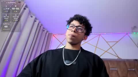 Snapshot of akazaboy chatting on 07-25-26, 04:10 akazaboy online show from 07-25-26, 04:10