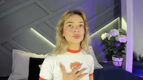 Snapshot of akemi__ chatting on 07-11-26, 07:22 Abby Angel online show from 07-11-26, 07:22