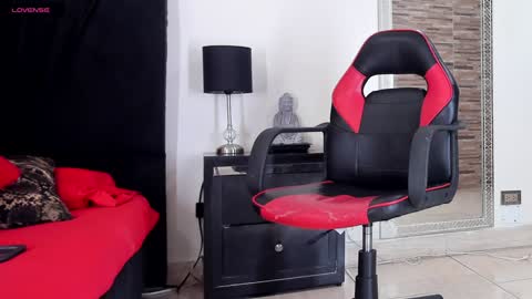 Snapshot of akemirosse chatting on 02-04-25, 08:59 Akemi online show from 02-04-25, 08:59