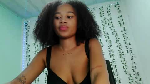 akemy_saunderz online show from 05-24-26, 02:27