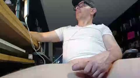 Akenathon online show from 05-21-26, 11:23