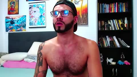 Snapshot of akiles_r chatting on 01-21-25, 02:33 akiles online show from 01-21-25, 02:33