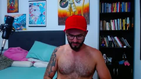 Snapshot of akiles_r chatting on 03-05-25, 01:31 akiles online show from 03-05-25, 01:31