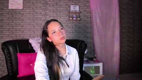 Snapshot of akimmidoll chatting on 10-08-25, 07:33 Akimmidoll GMT-5 0630 -1330 online show from 10-08-25, 07:33